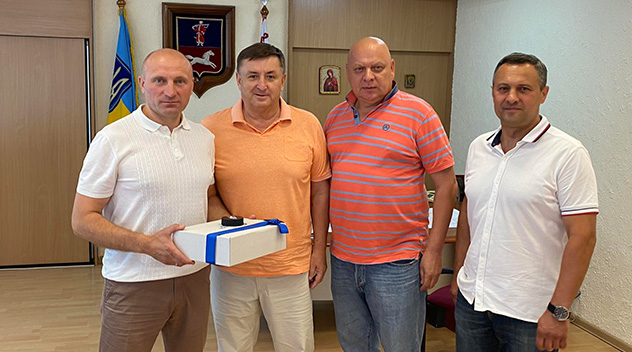 Президент Федерації хокею України провів зустріч з мером Черкас Анатолієм Бондаренком