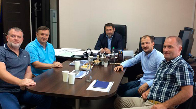 Перебуваючи на Луганщині, Анатолій Брезвін  зустрівся з губернатором  області