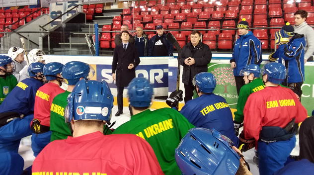 Керівництво Федерації хокею зустрілось із гравцями та тренерами молодіжної збірної України