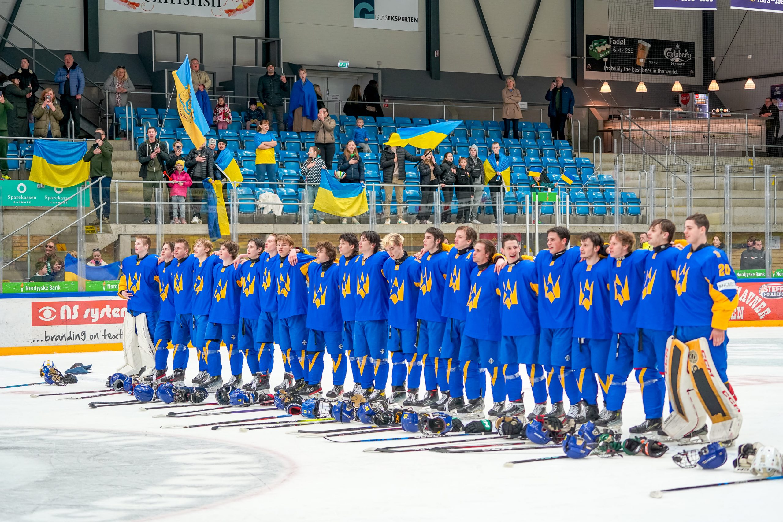 Перемагаємо! Збірна України перемагає і здобуває медалі юнацького чемпіонату світу в дивізіоні 1А